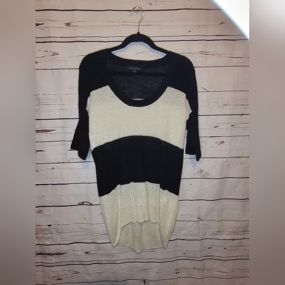 Banana Republic black and white color block sweater small - Picture 2 of 5